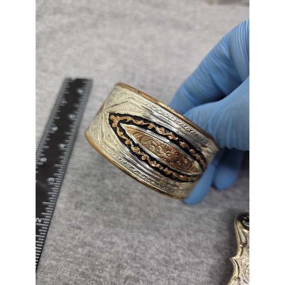 Lot 2 Womens Vintage Montana Silversmiths Belt Buckle and Matching Silver Cuff main image 8